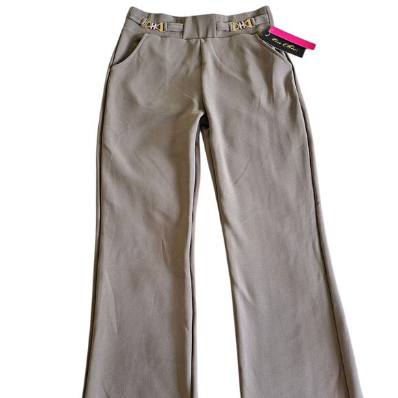 On Chio Women’s Dress Pants Gray Size M Straight Leg Trousers with Gold Buckle. - Picture 3 of 9